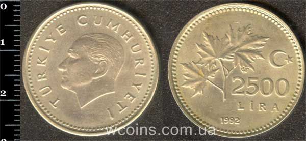 Монета Турція 2 500 лір 1992