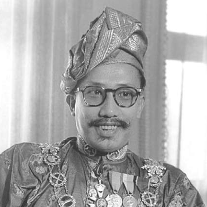 Бруней, Омар Алі Сайфуддін III, 1950 - 1967